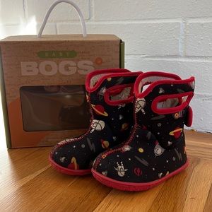 Baby Bogs, size 6